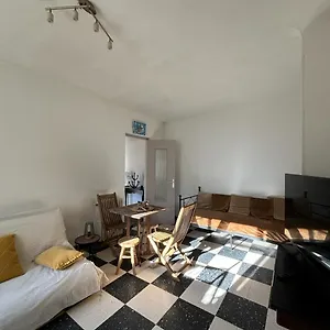 Les Martigues Apartment